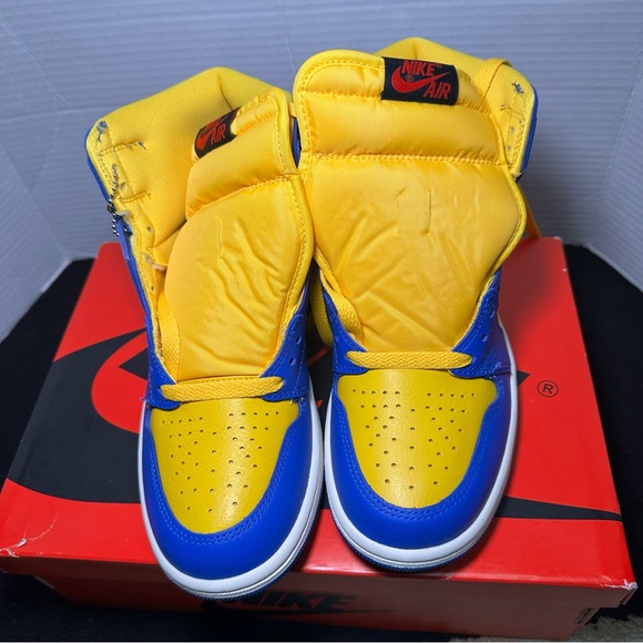 Nike Air Jordan 1 Retro High OG Reverse Laney Women Shoe FD2596-700 New with box - Picture 3 of 12